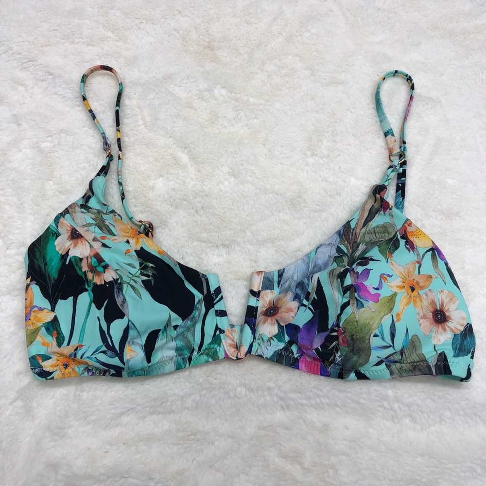 NEW Nanette lepore 4 swim bikini top floral print blue v wire